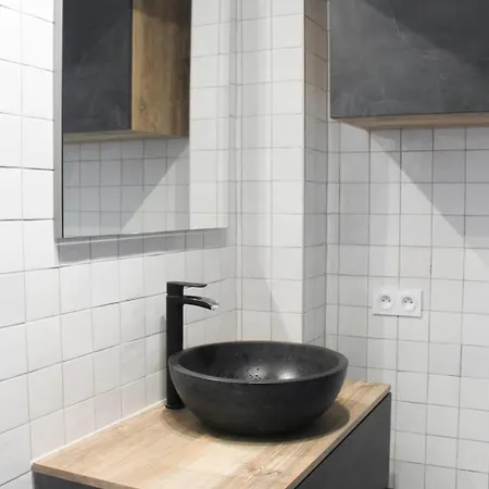 Cozy 56 M Near Batignolles Apartmán