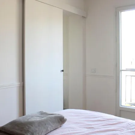 Cozy 56 M Near Batignolles Apartmán *