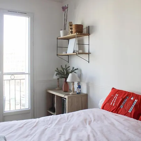 Cozy 56 M Near Batignolles Apartmán *